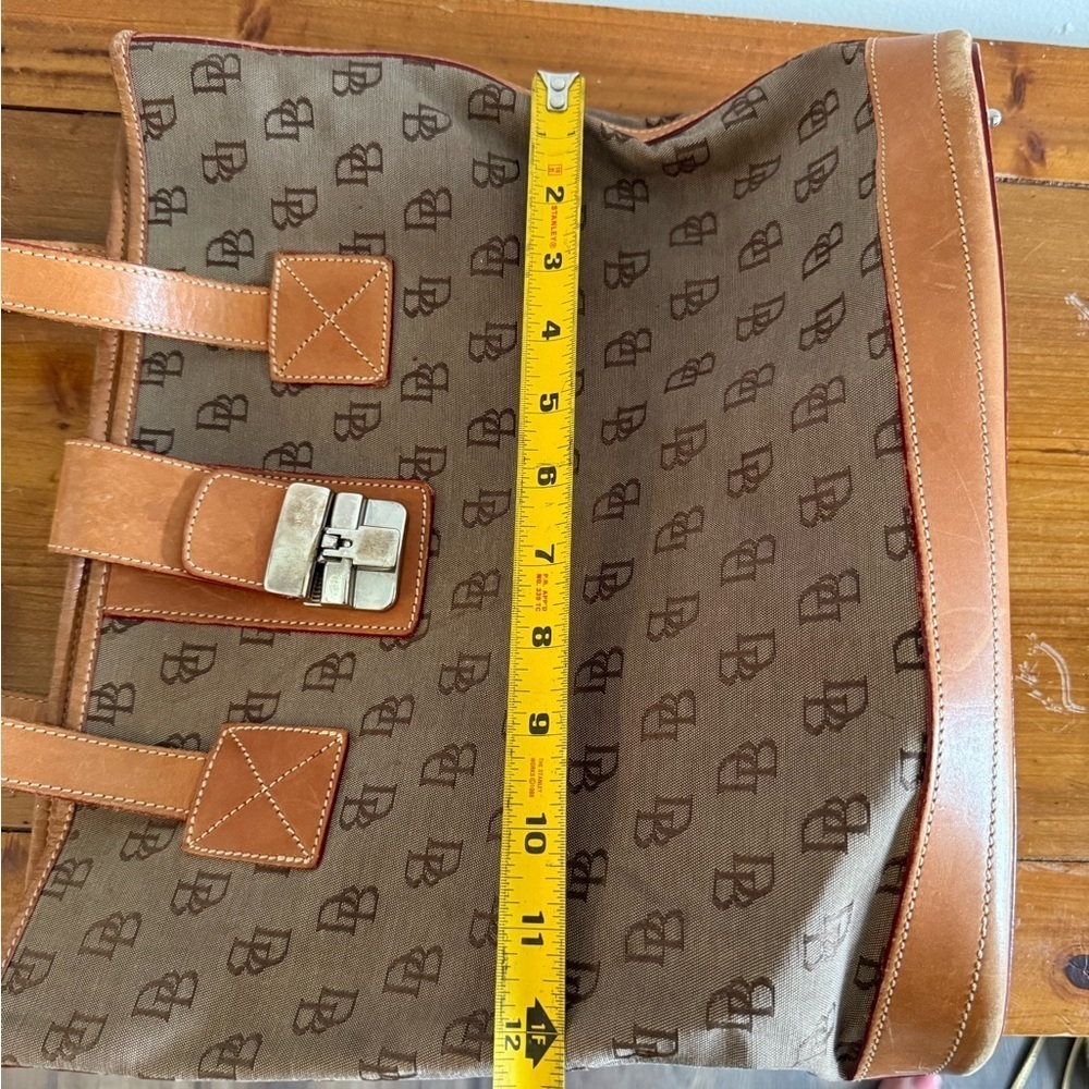 Dooney & Bourke canvas and leather bag - Picture 3 of 7